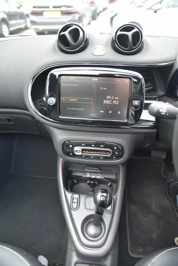 2021-smart-fortwo-eq-exclusive-cabriolet-big-37
