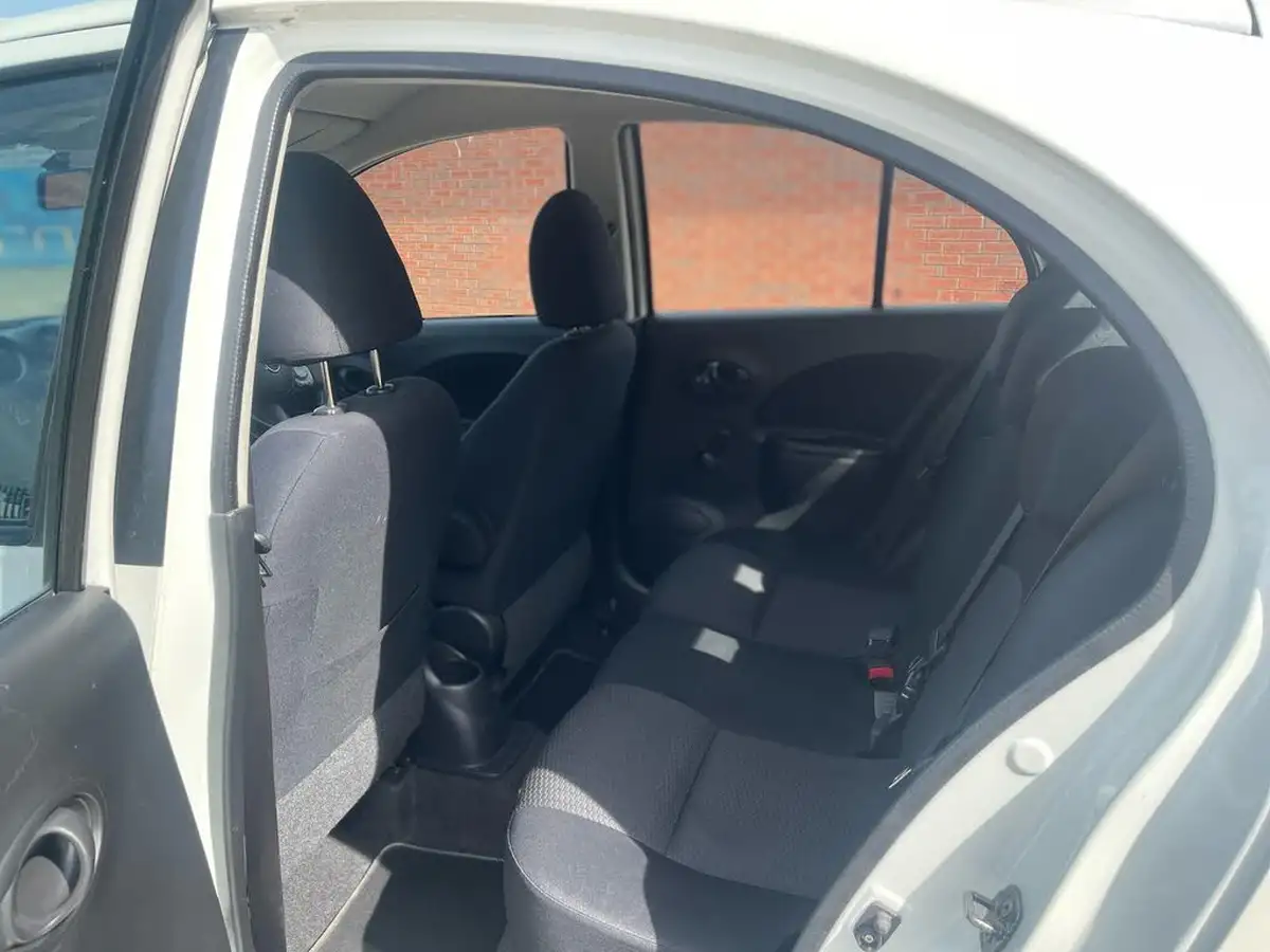 2011-nissan-micra-12-acenta-79bhp-5d-1198cc-big-12