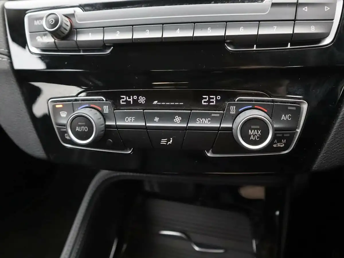 2021-bmw-x1-15-sdrive18i-sport-big-20