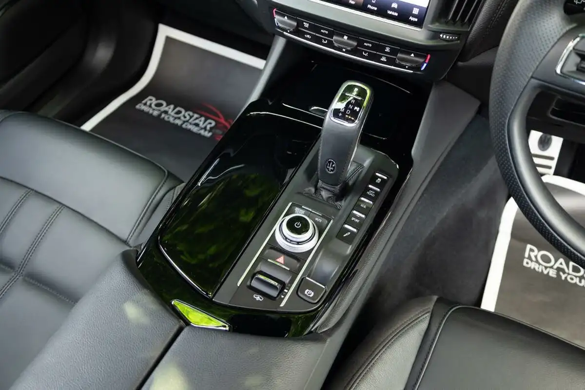 2022-maserati-levante-big-6