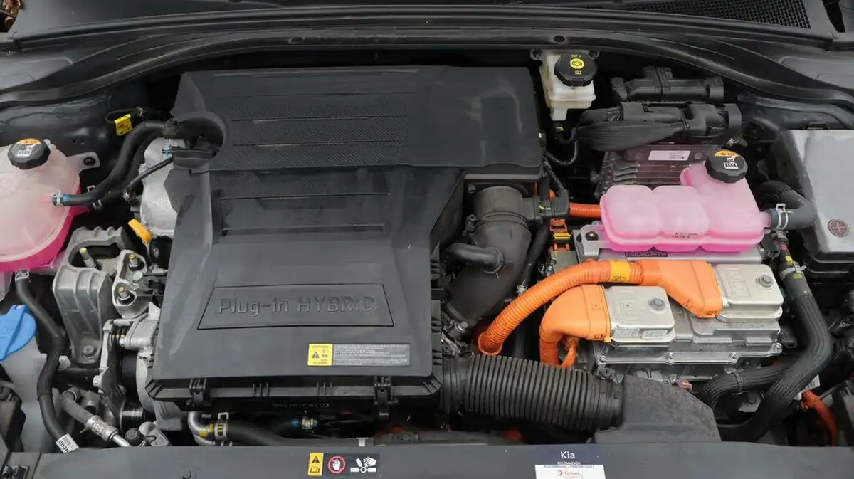2022-kia-xceed-16-gdi-3-big-19