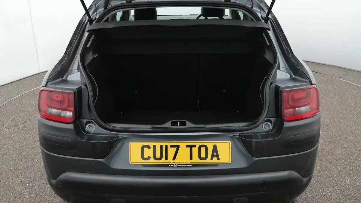 2017-citroen-c4-cactus-16bluehdi-flair-ss-etg6-big-17