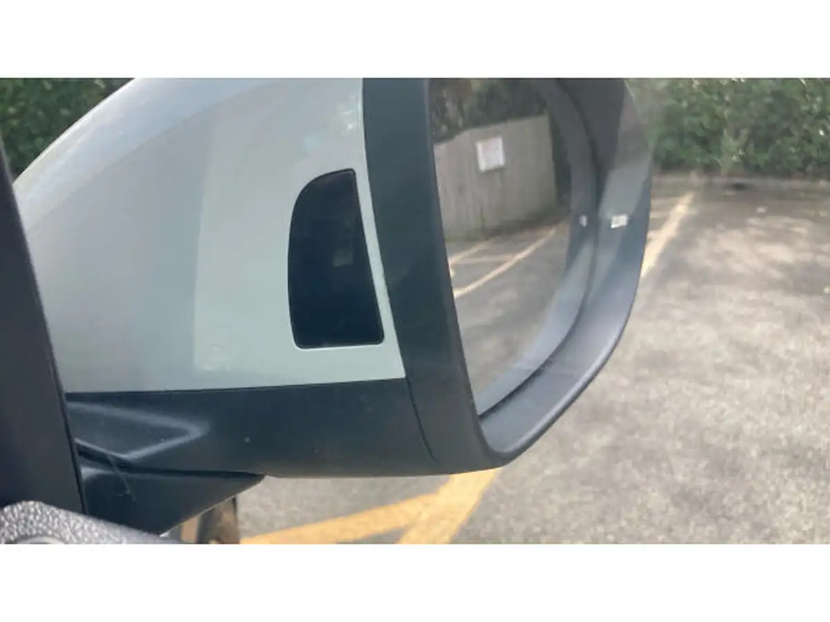 2022-volkswagen-taigo-10-tsi-life-110ps-dsg-big-40