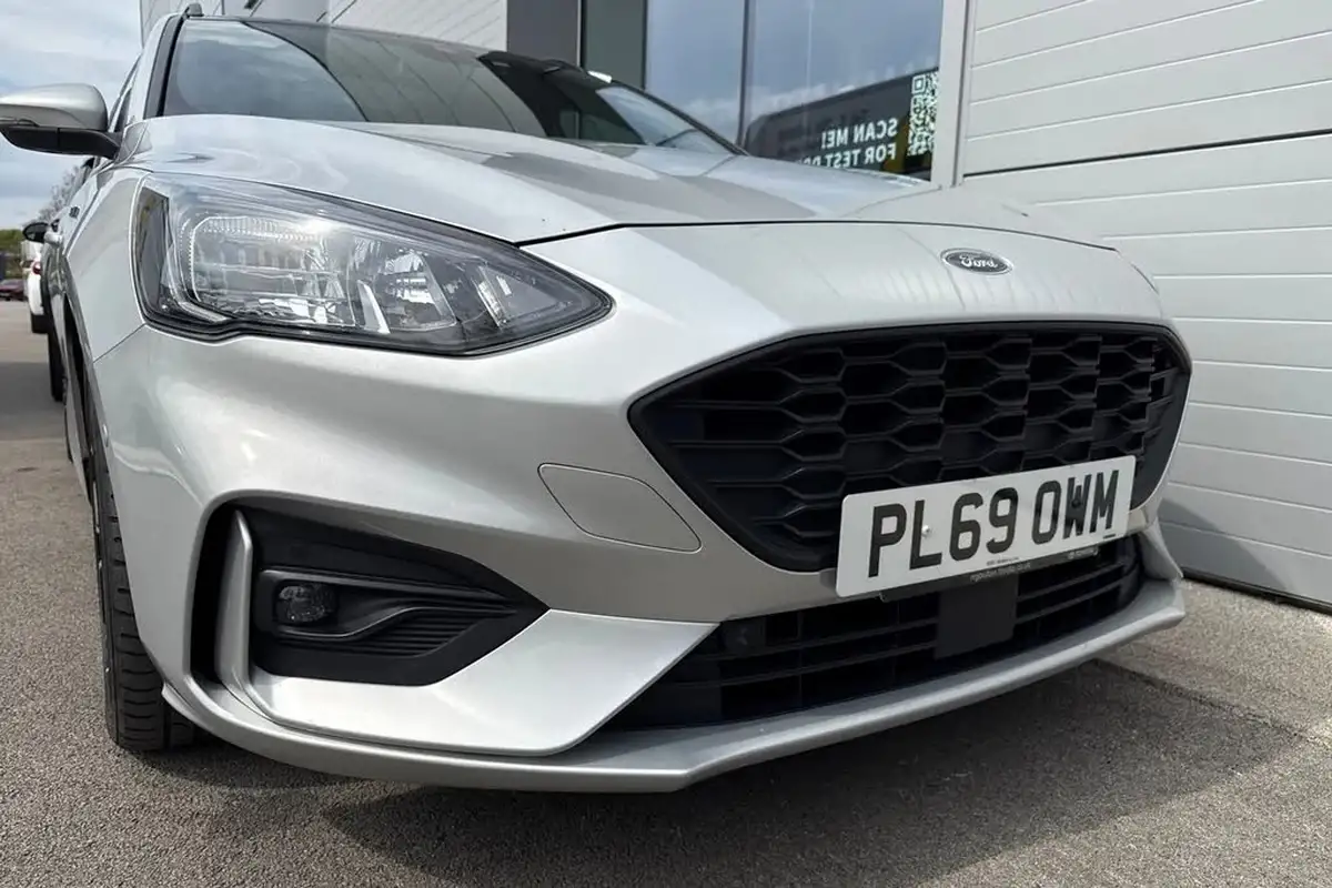 2019-ford-focus-20-st-line-x-estate-auto-big-8