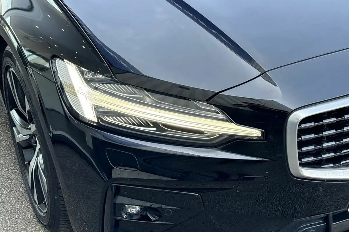 2020-volvo-s60-20-t5-r-design-plus-big-17