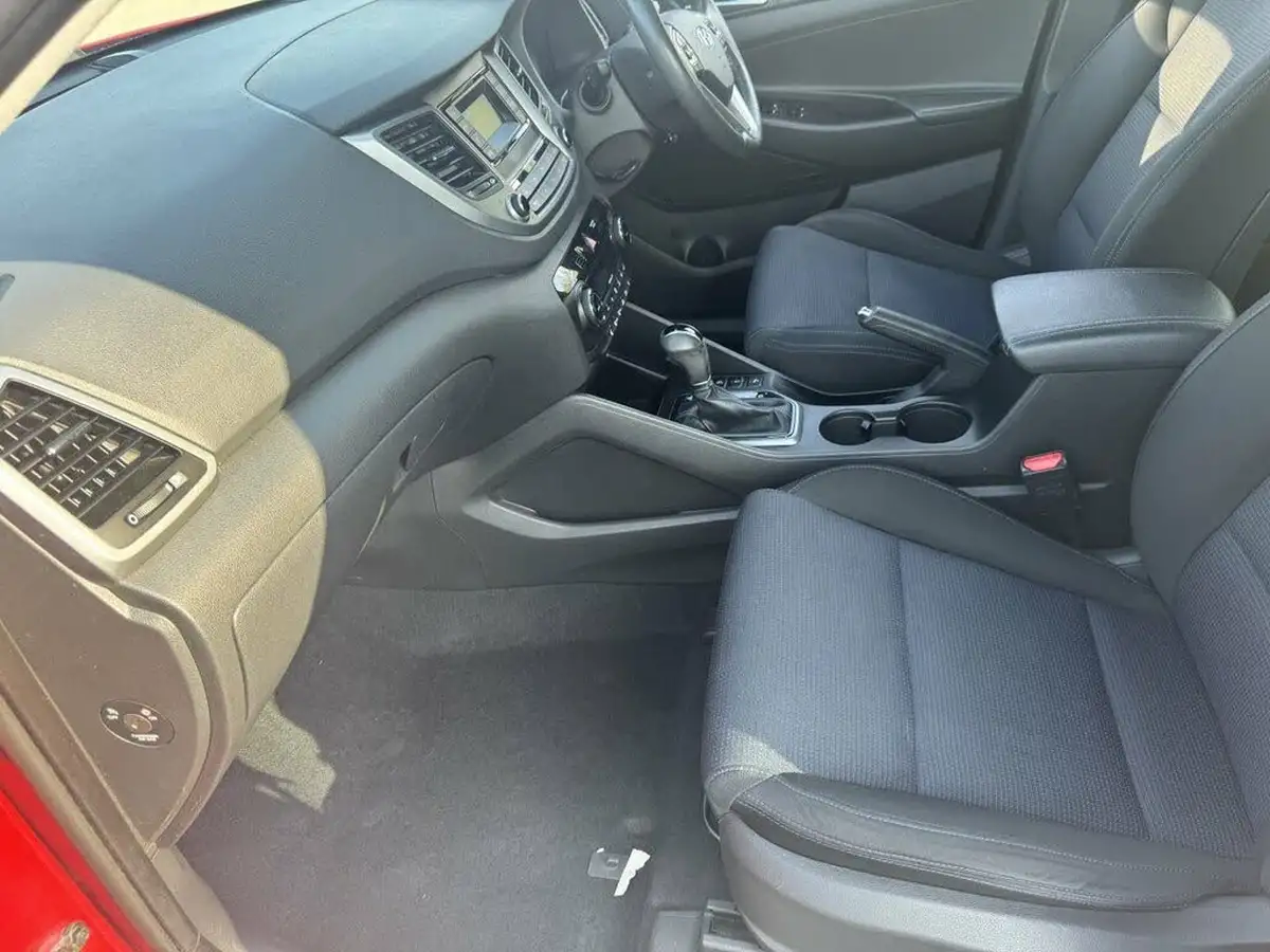2017-hyundai-tucson-17crdi-blue-drive-se-141ps-dct-big-26