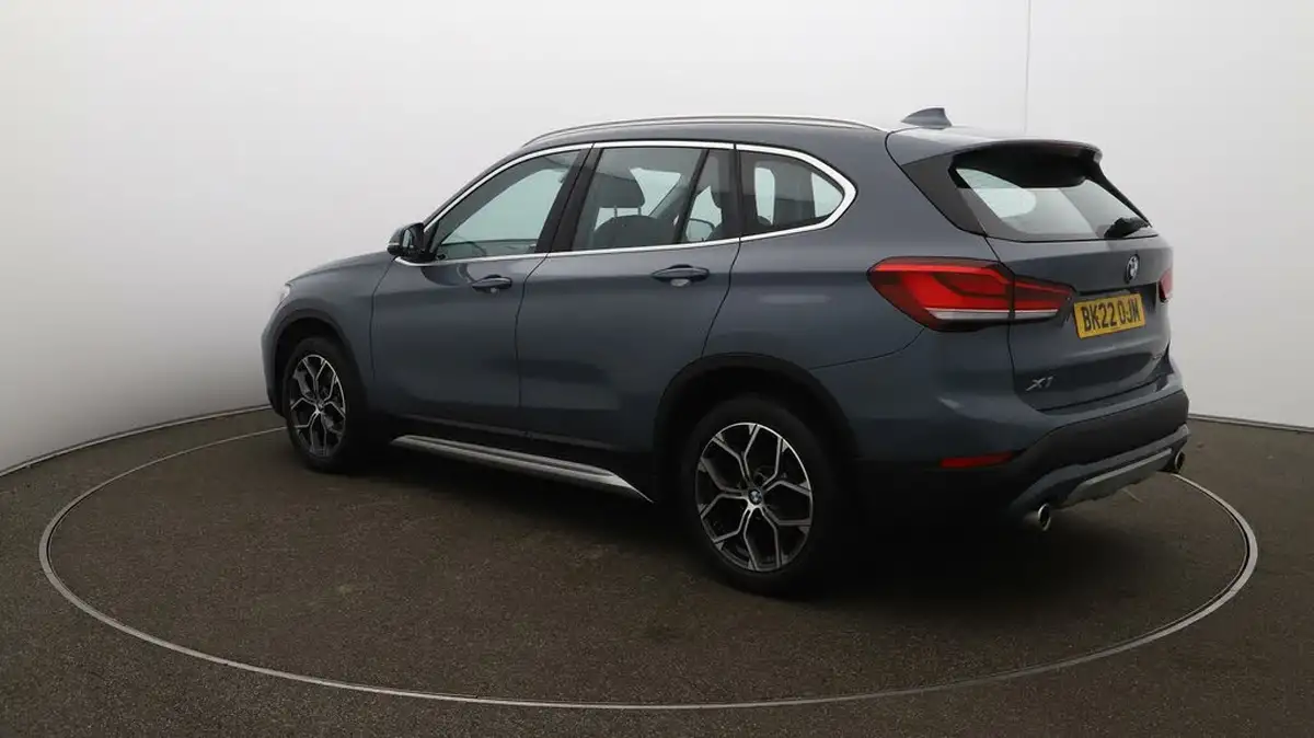 2022-bmw-x1-20-sdrive20i-xline-big-54