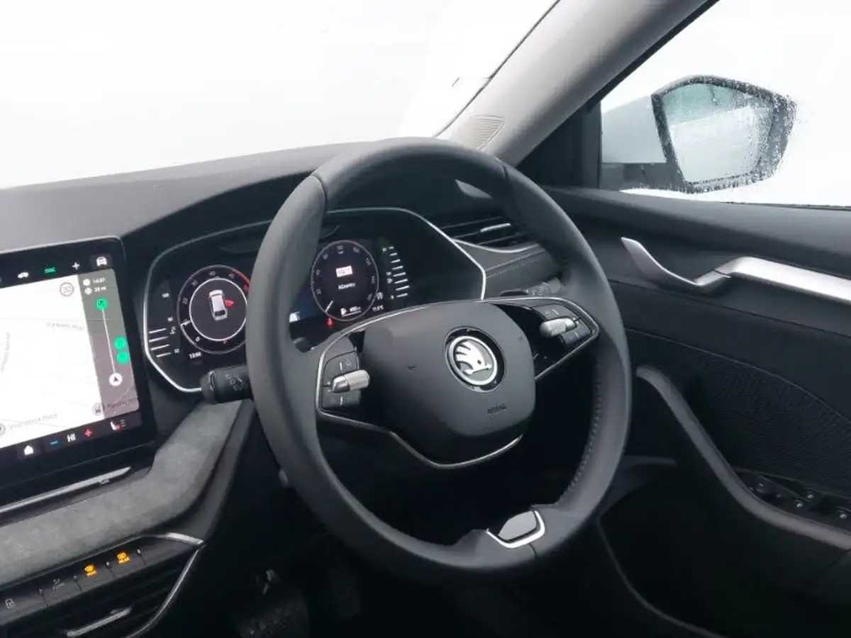 2024-skoda-octavia-20tdi-se-l-150ps-estate-dsg-big-9