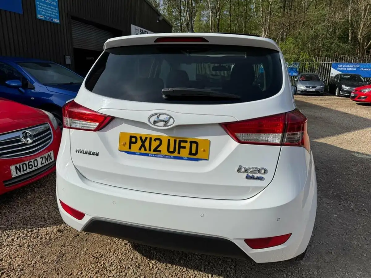 2011-hyundai-ix20-14td-style-big-7