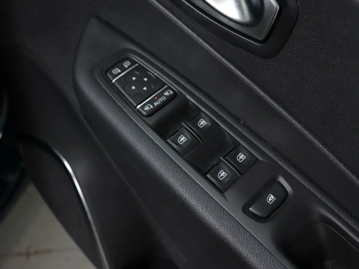 2019-renault-captur-13-tce-iconic-130bhp-ss-big-35