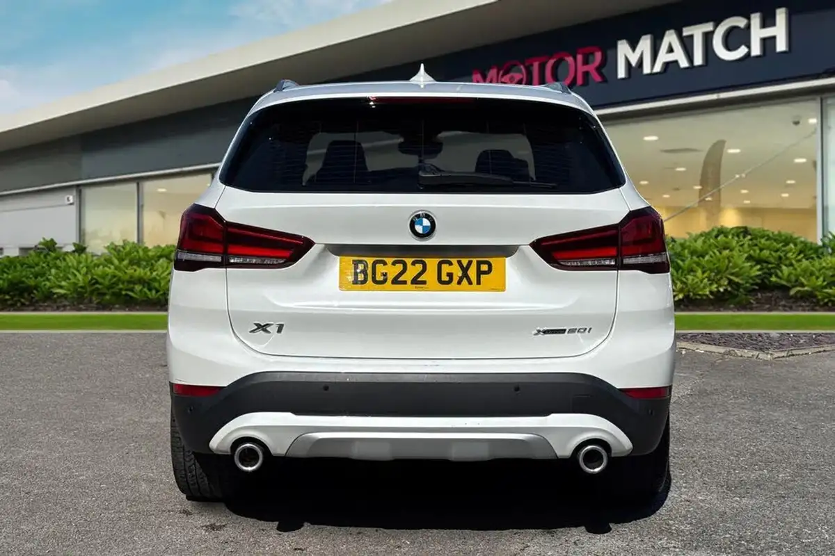 2022-bmw-x1-20-xdrive20i-xline-big-3