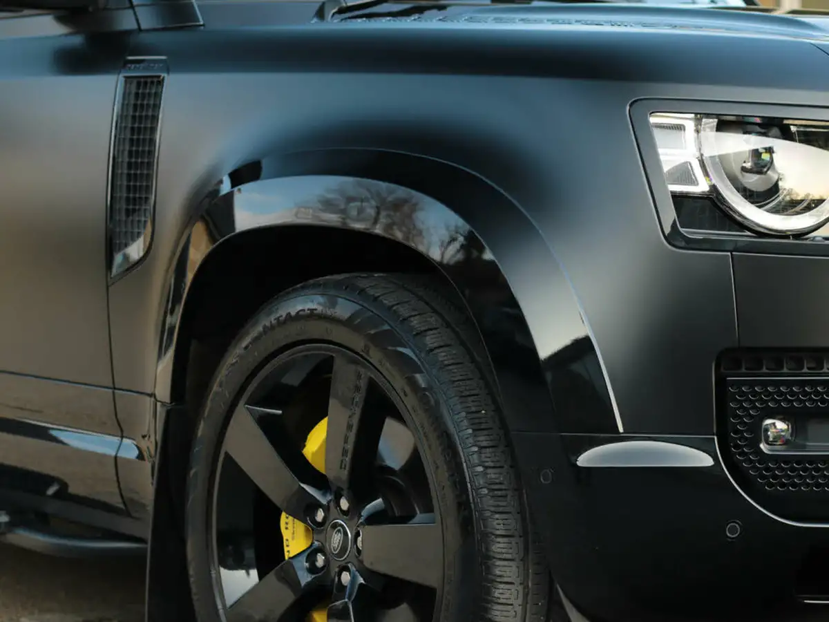 2023-land-rover-110-defender-30-d300-hard-top-x-dynamic-hse-110-big-22