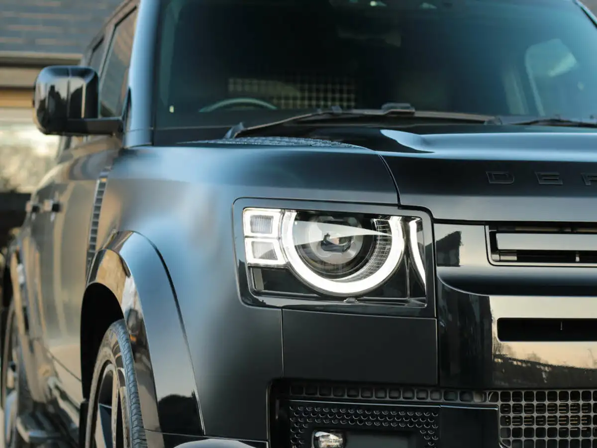 2023-land-rover-110-defender-30-d300-hard-top-x-dynamic-hse-110-big-18