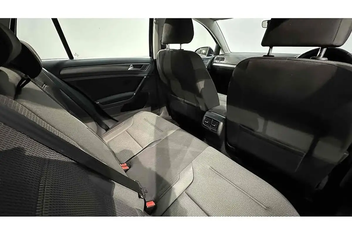 2019-volkswagen-golf-e-e-golf-big-22