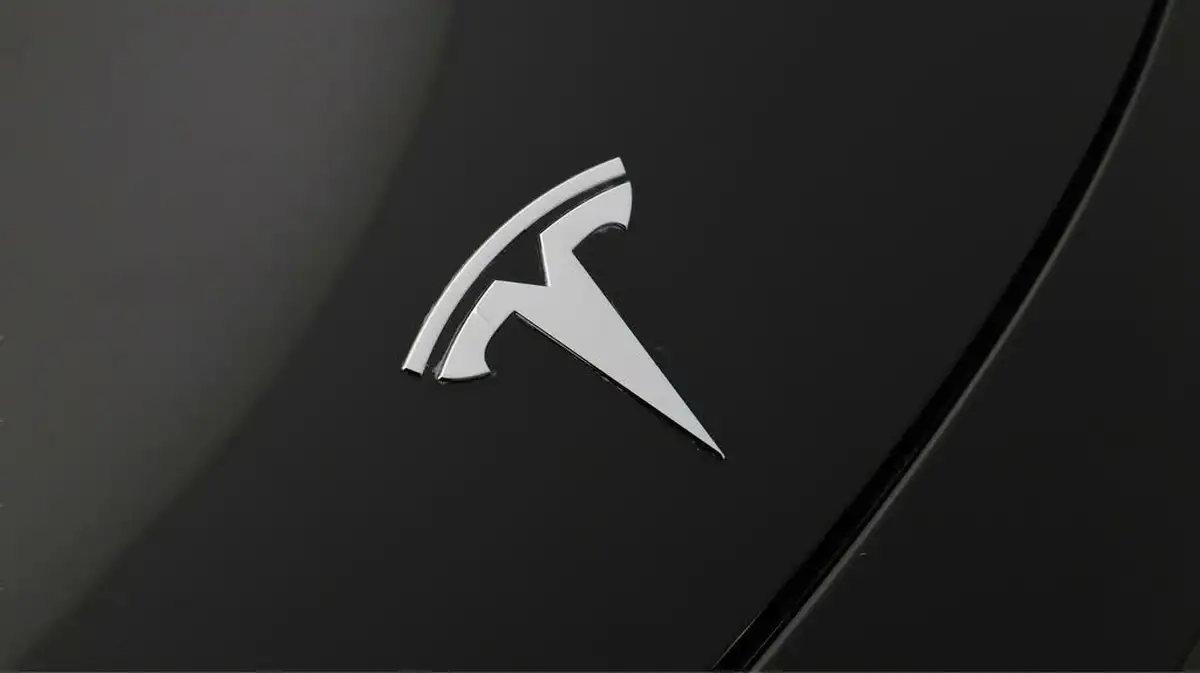 2022-tesla-model-3-e-long-range-big-22