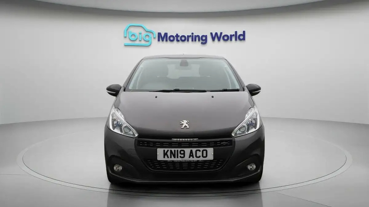 2019-peugeot-208-12-puretech-gt-line-110bhp-big-2