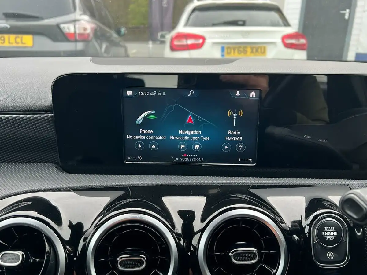 2019-mercedes-benz-a-class-15d-a180d-sport-hatchback-5d-7g-dct-big-17