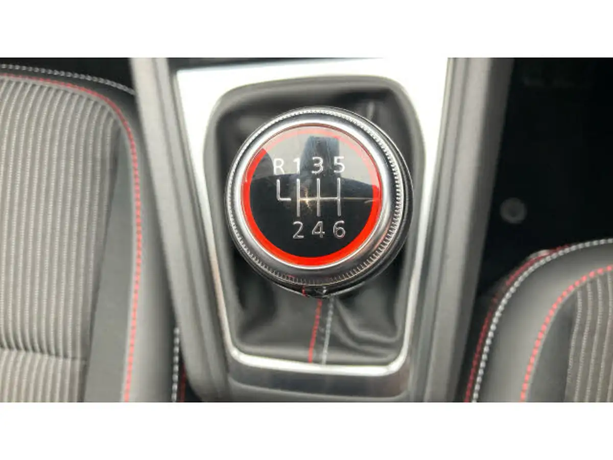 2024-renault-captur-10-tce-rs-line-big-28