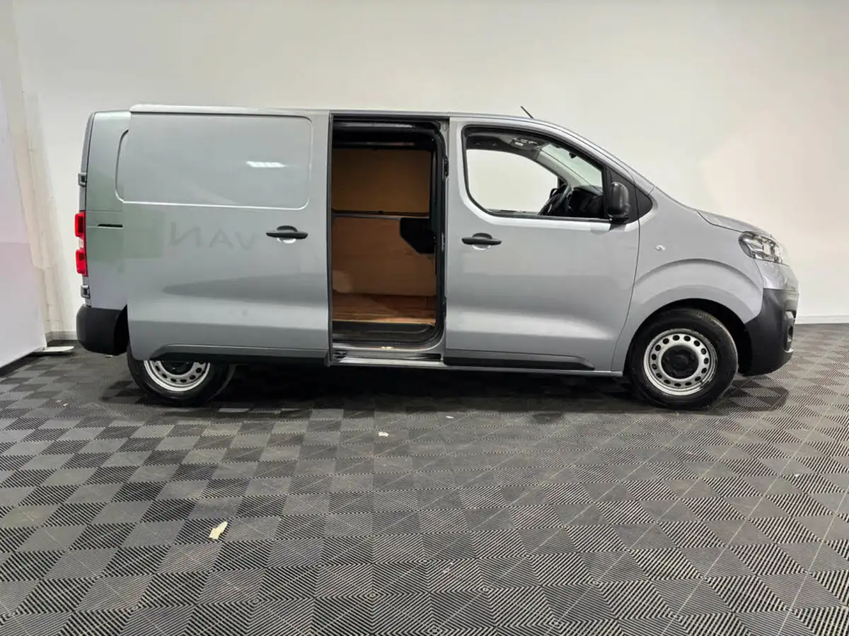 2022-vauxhall-vivaro-15td-2900-l1h1-dynamic-big-4