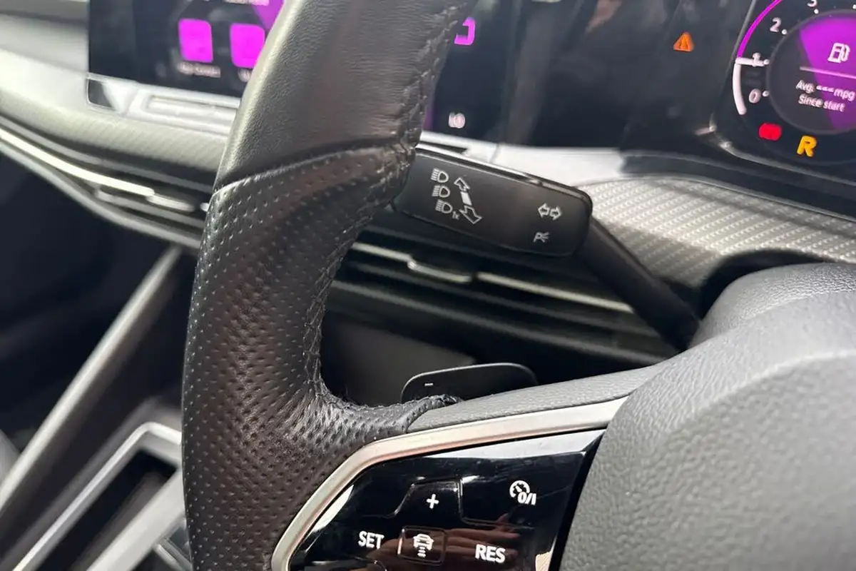 2022-volkswagen-golf-15-etsi-r-line-150ps-hatchback-big-50