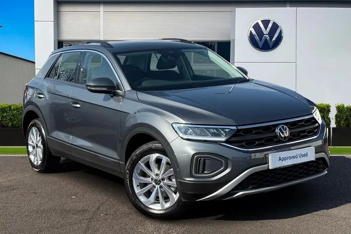 2022-volkswagen-t-roc-10-tsi-life-big-0