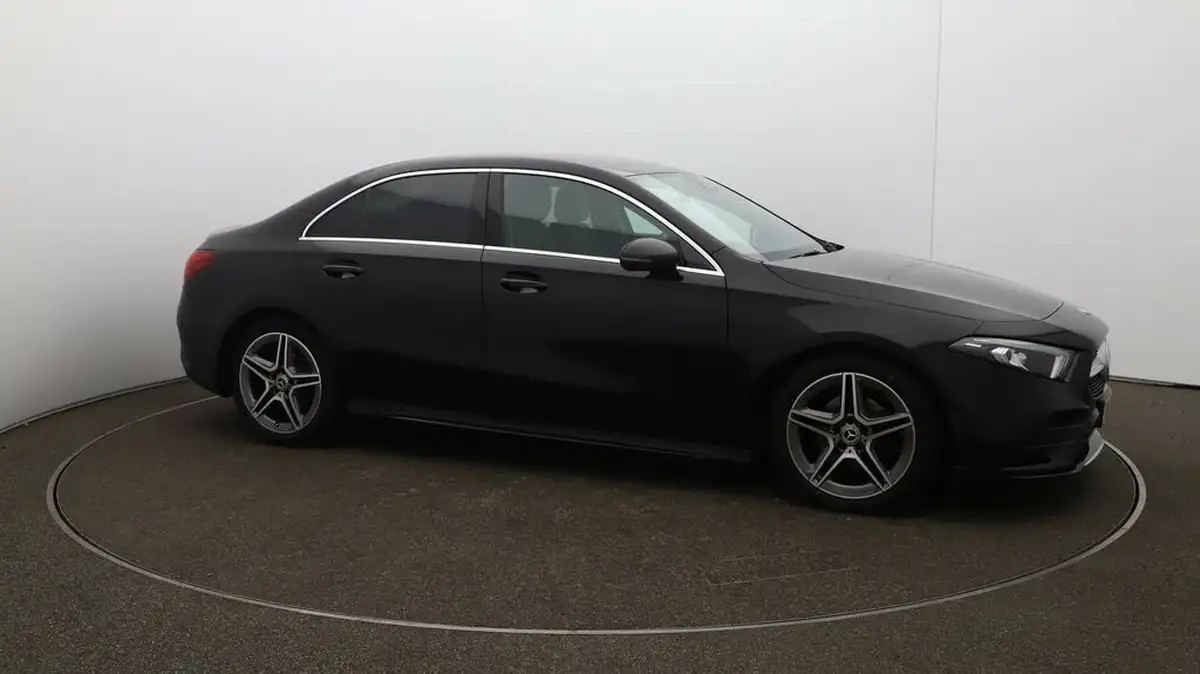 2020-mercedes-benz-a-class-15d-a180d-amg-line-saloon-4d-7g-dct-big-37