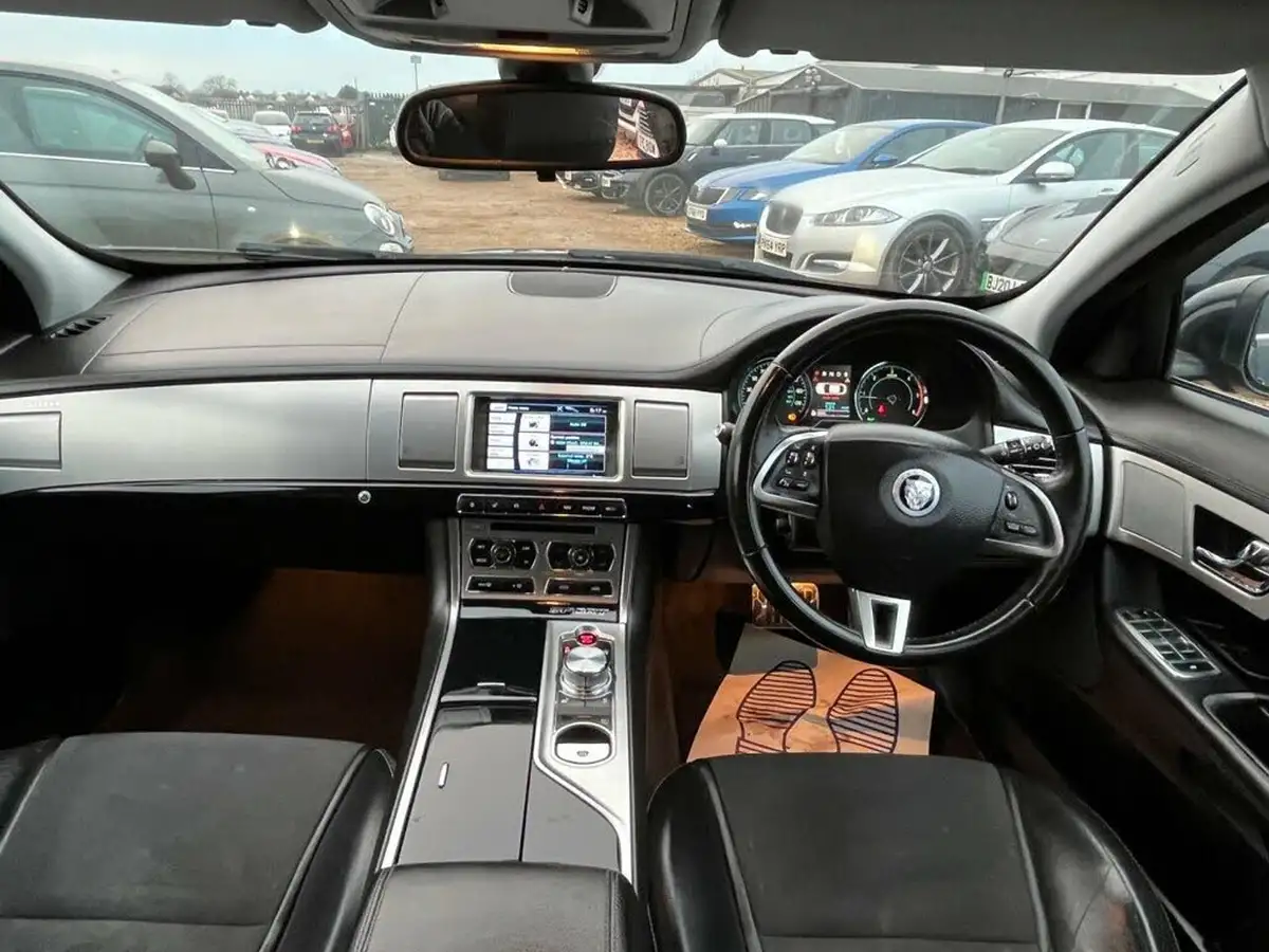 2012-jaguar-xf-22td-sport-190ps-le-saloon-4d-auto-big-8