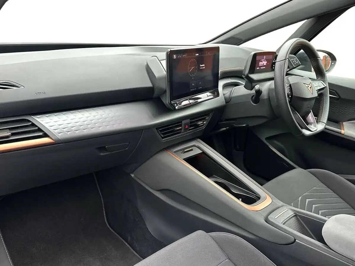 2024-cupra-born-e-v2-204ps-58kwh-big-6