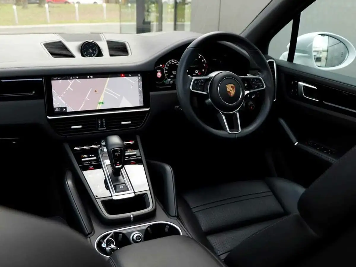 2019-porsche-cayenne-30-v6-e-hybrid-e-hybrid-station-wagon-big-11