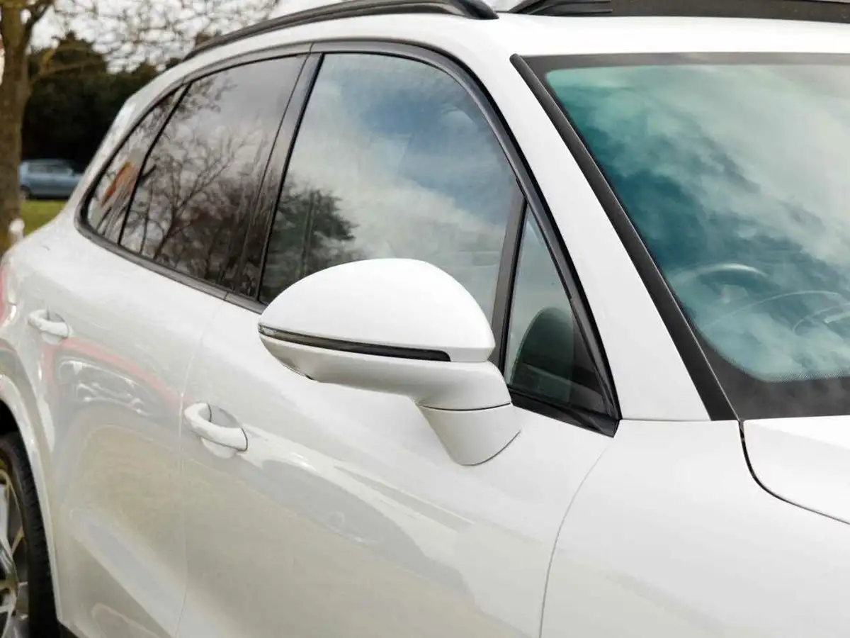 2019-porsche-cayenne-30-v6-e-hybrid-e-hybrid-station-wagon-big-35