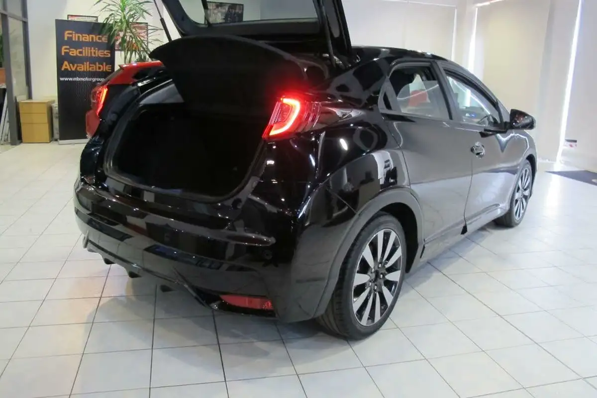 2016-honda-civic-14-i-vtec-se-plus-navi-big-45