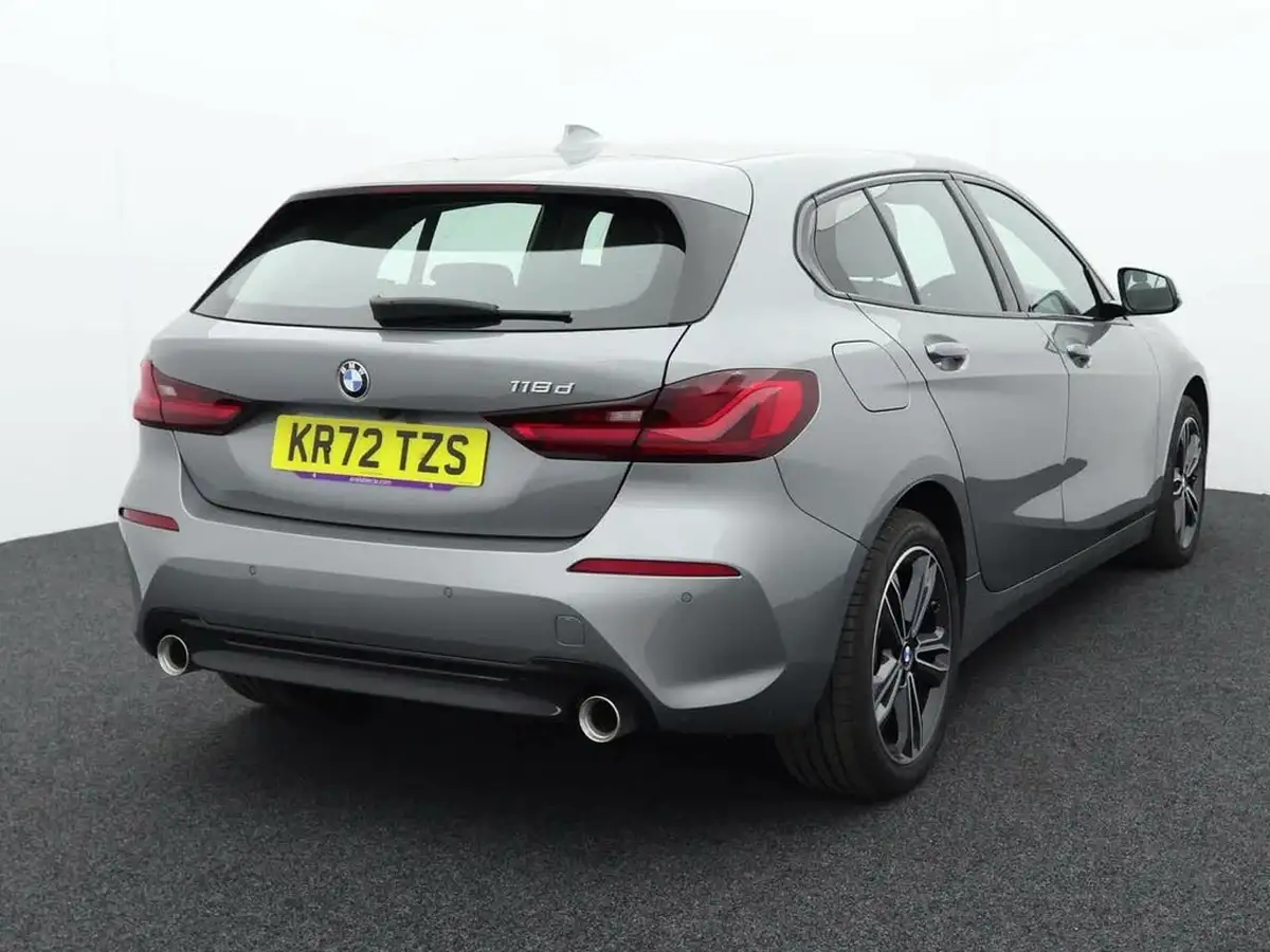 2022-bmw-1-series-20td-118d-sport-auto-big-4
