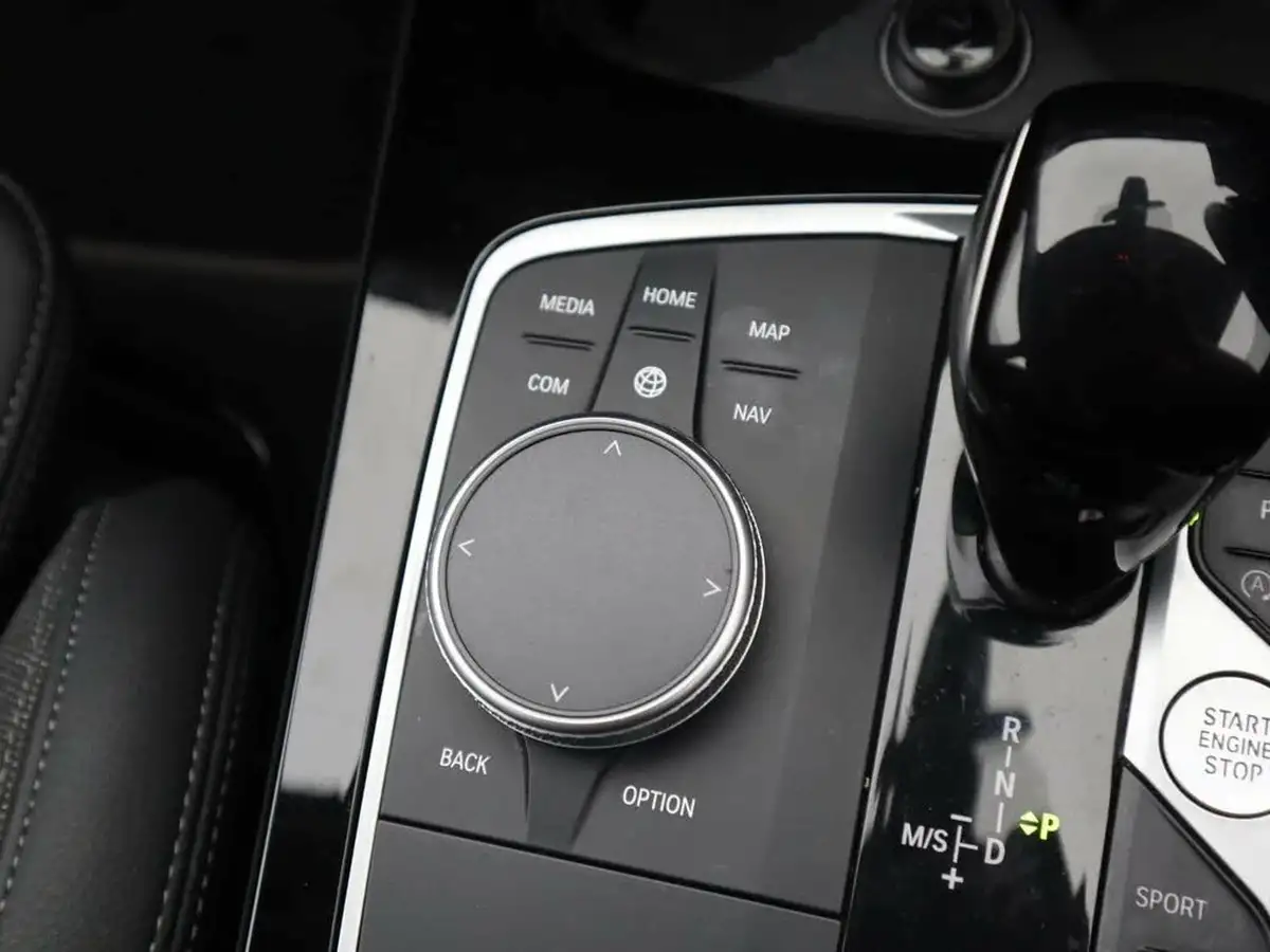2022-bmw-1-series-20td-118d-sport-auto-big-19