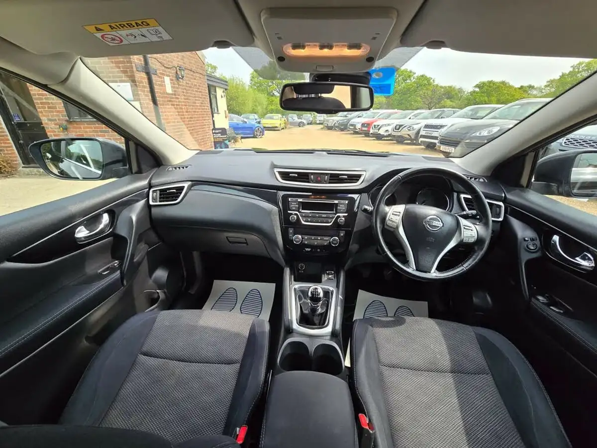 2015-nissan-qashqai-12-acenta-dig-t-115ps-smart-vision-pack-big-11