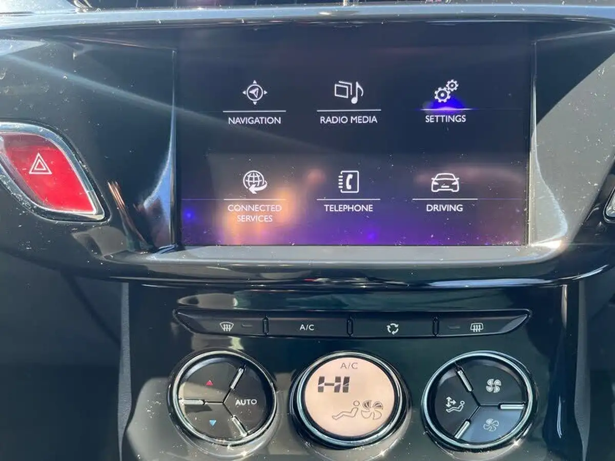 2018-ds-ds-3-12-puretech-connected-chic-82ps-big-18