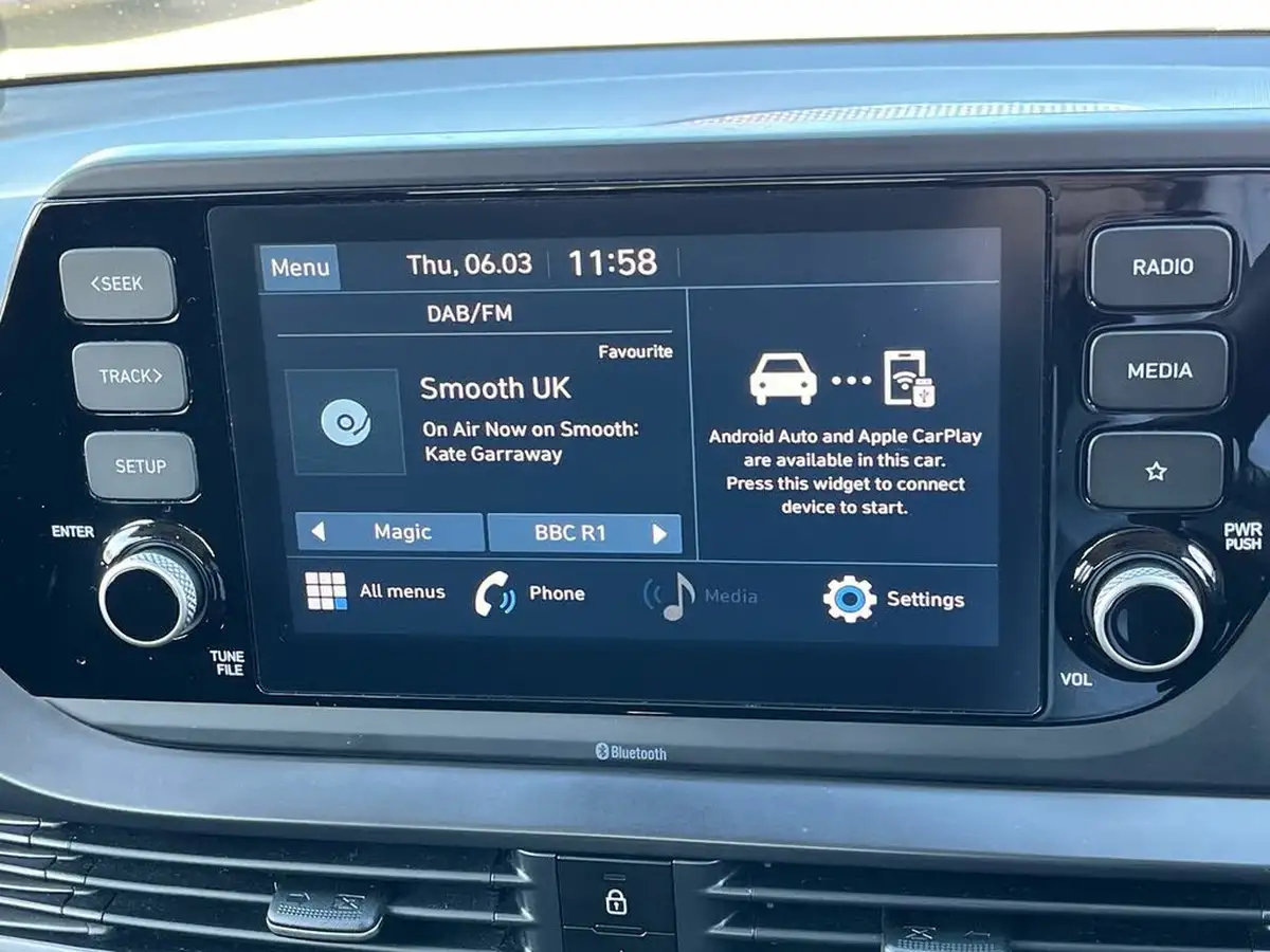 2022-hyundai-i20-10-t-gdi-se-connect-eclutch-imt-big-16