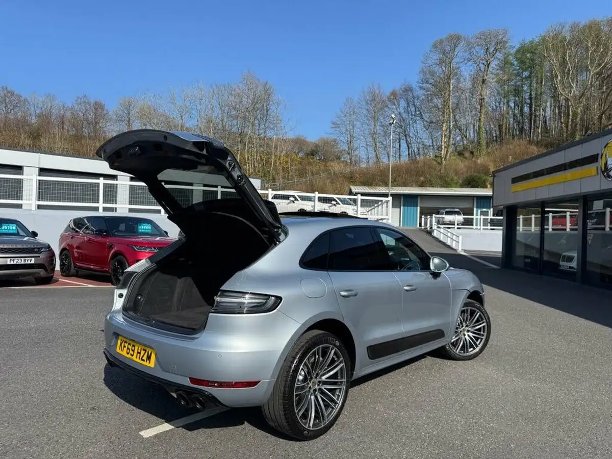 2019-porsche-macan-29-v6-turbo-big-14