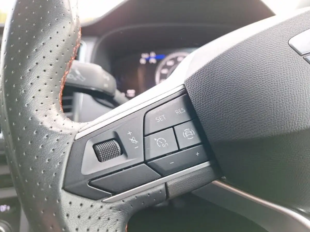 2023-seat-ateca-15-ecotsi-fr-big-13