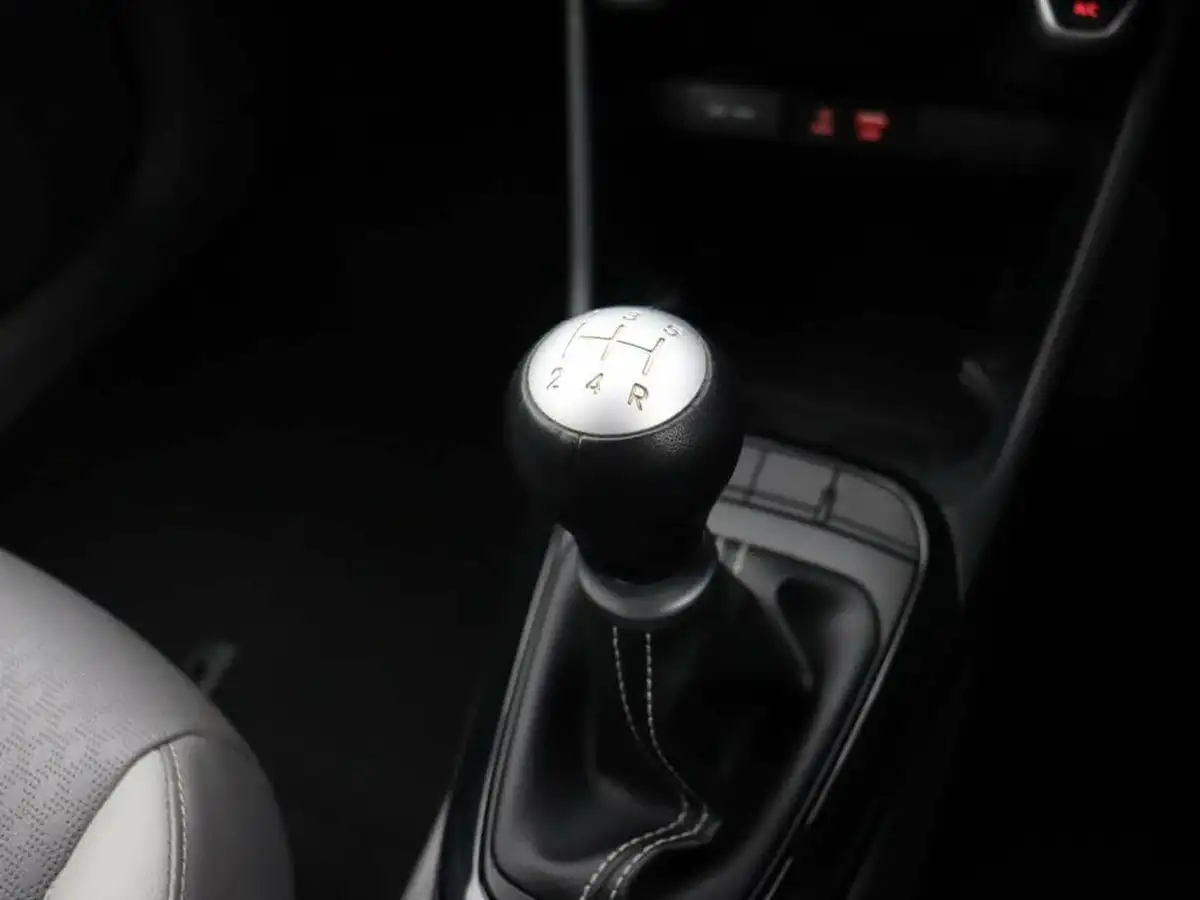 2020-kia-picanto-10-zest-big-32