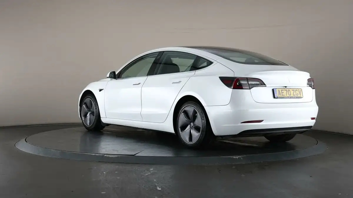 2020-tesla-model-3-e-standard-plus-big-69