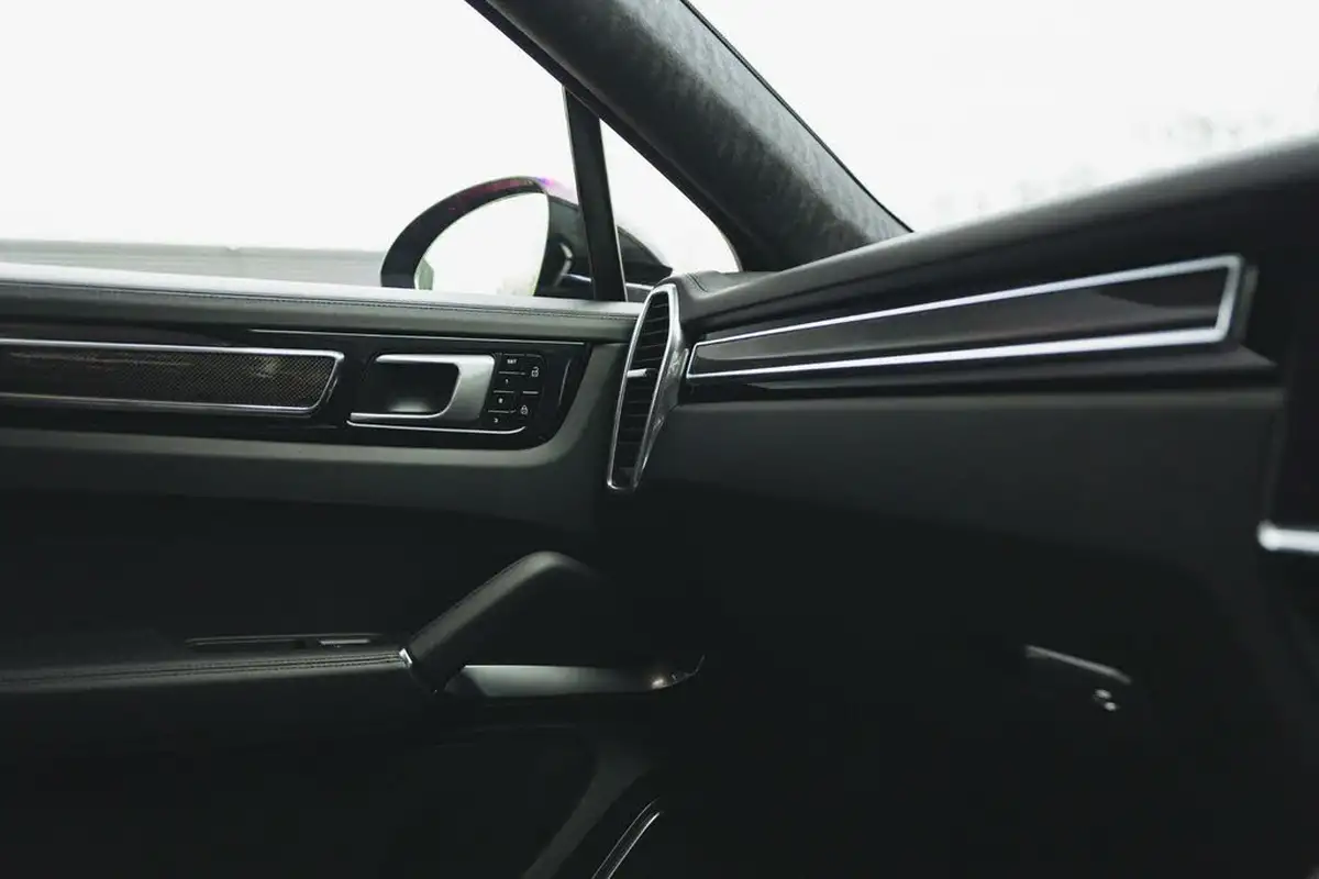 2019-porsche-cayenne-40-v8-turbo-coupe-big-49