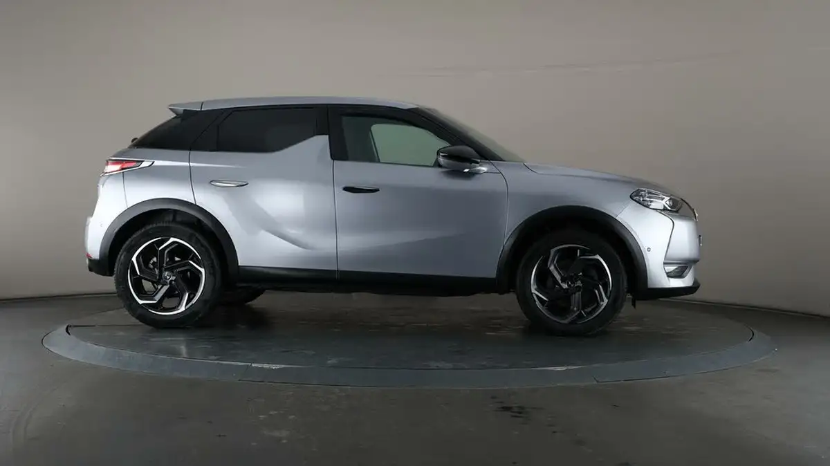 2021-ds-ds-3-crossback-12-puretech-ultra-prestige-155ps-big-7