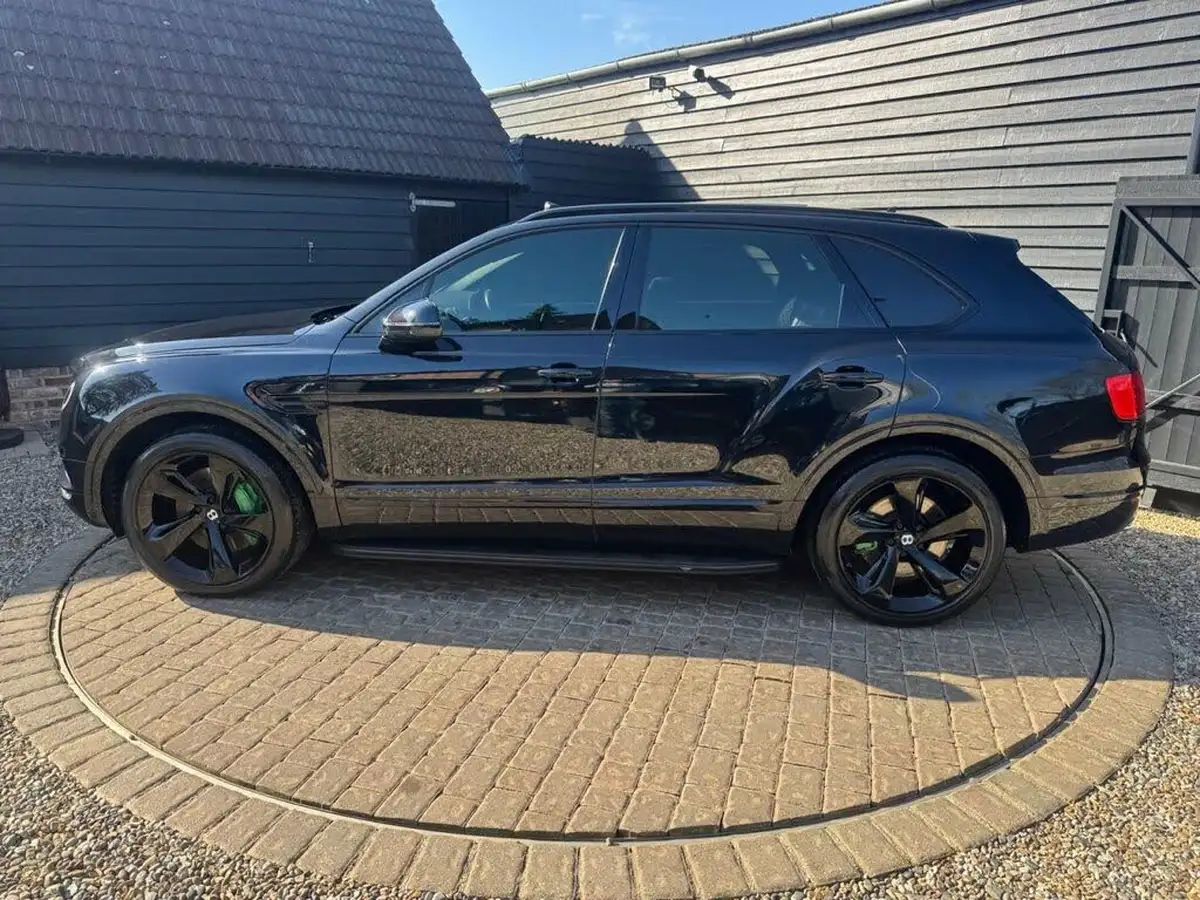 2016-bentley-bentayga-60-w12-big-41
