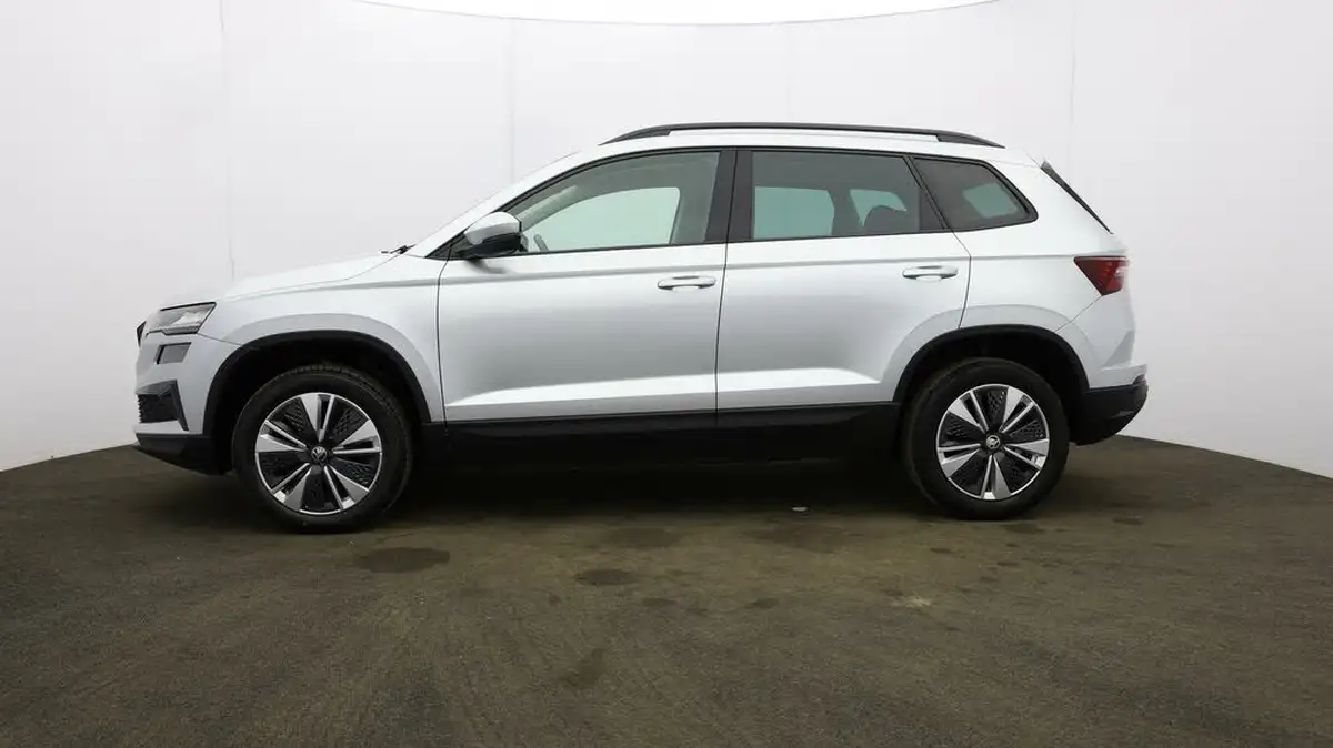 2022-skoda-karoq-10-tsi-se-drive-big-44
