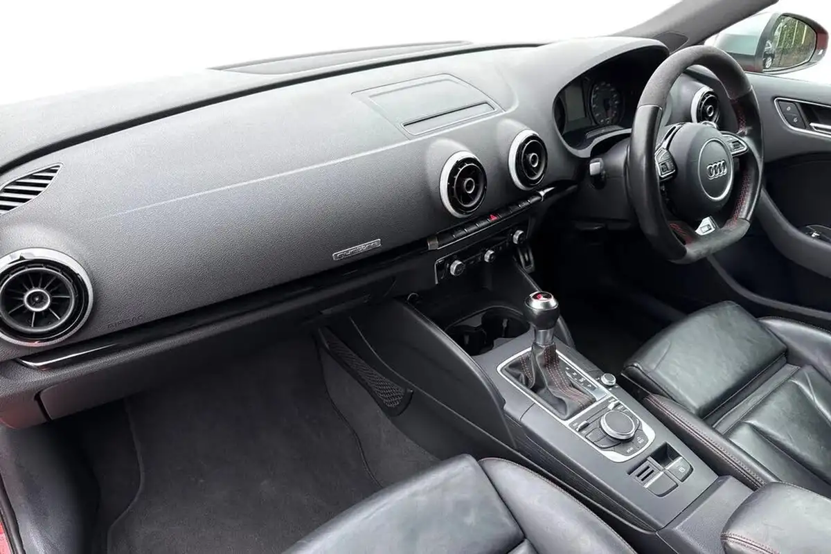 2016-audi-rs3-25-tfsi-quattro-nav-big-14