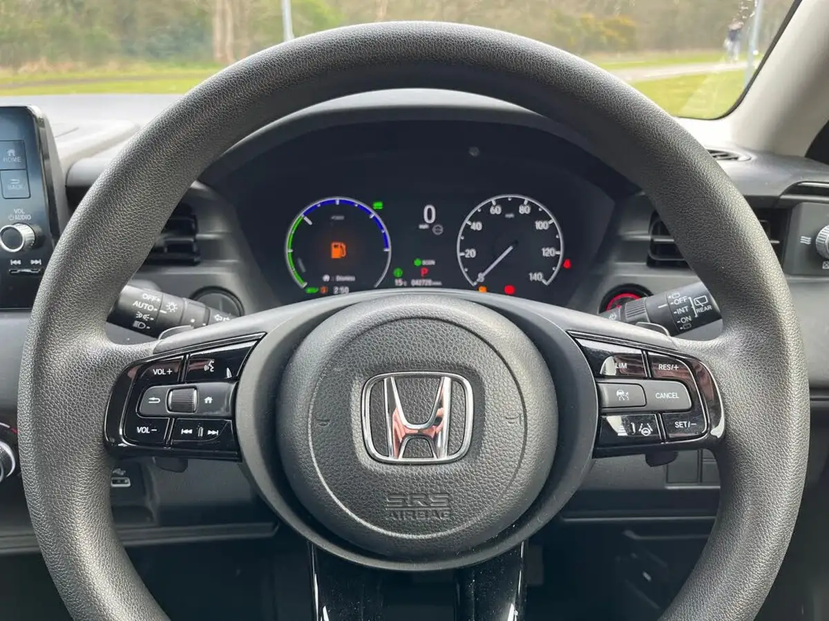 2022-honda-hr-v-15-i-mmd-elegance-big-23