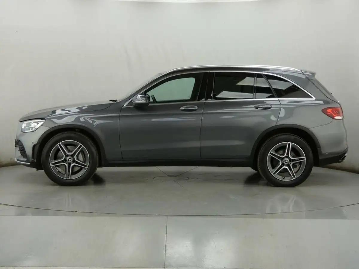 2020-mercedes-benz-glc-class-20-glc300-amg-line-station-wagon-5d-big-4