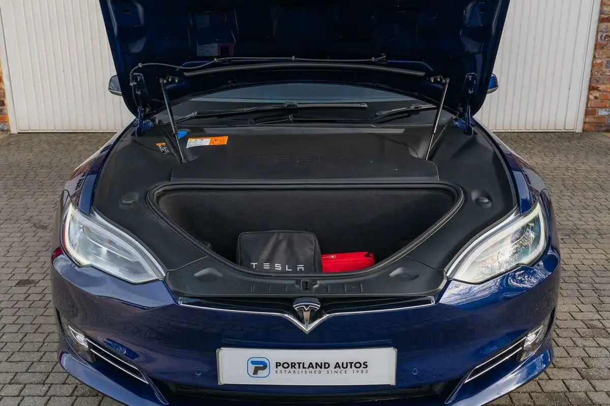 2017-tesla-model-s-e-100d-big-7