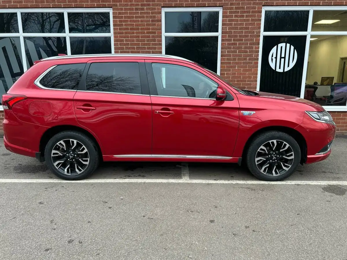 2018-mitsubishi-outlander-20-4h-phev-big-2