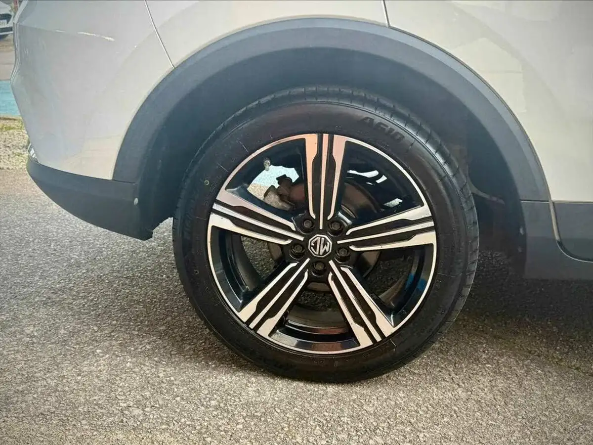 2019-mg-zs-suv-15-vti-tech-exclusive-105bhp-big-6